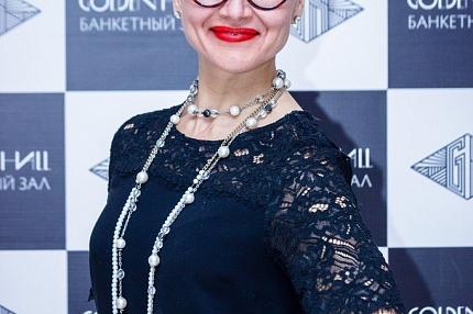 Ведущая Наталья Гуляева